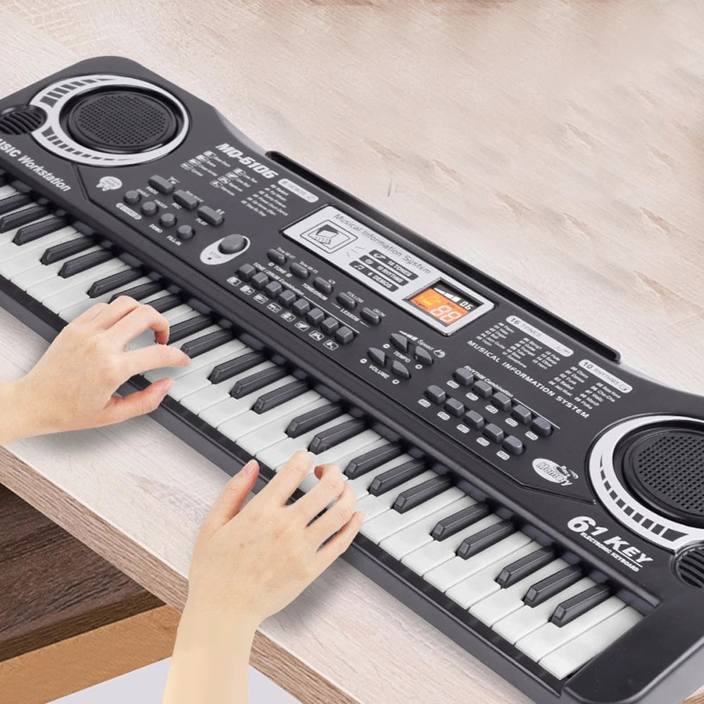 Electronic Keyboard With Microphone